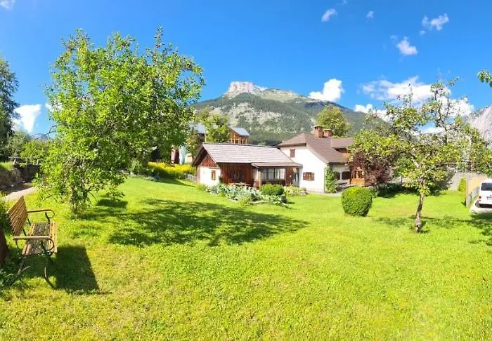 Engl Haus Appartement *